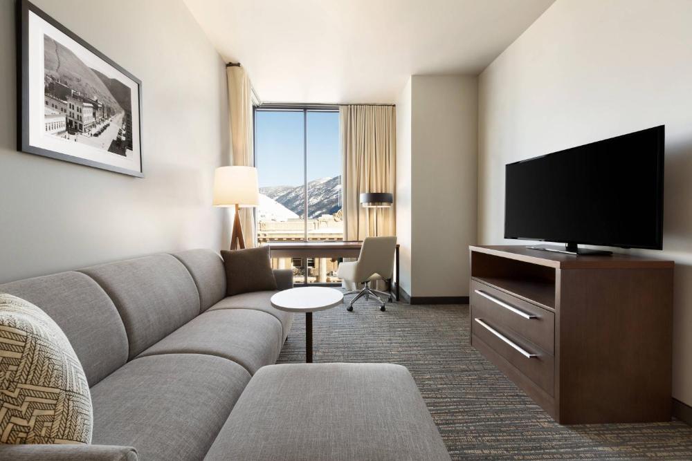 1 Bedroom Suite, 2 Queen interior